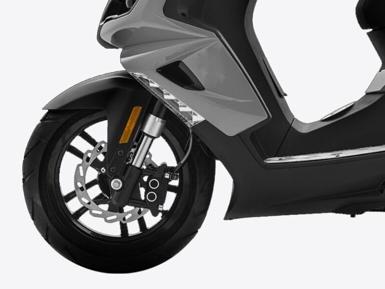 Peugeot-Speedfight-4-biztonsag-50-cm3-robogo