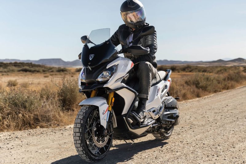 Új Peugeot XP400 robogó a végtelen kalandokért 3